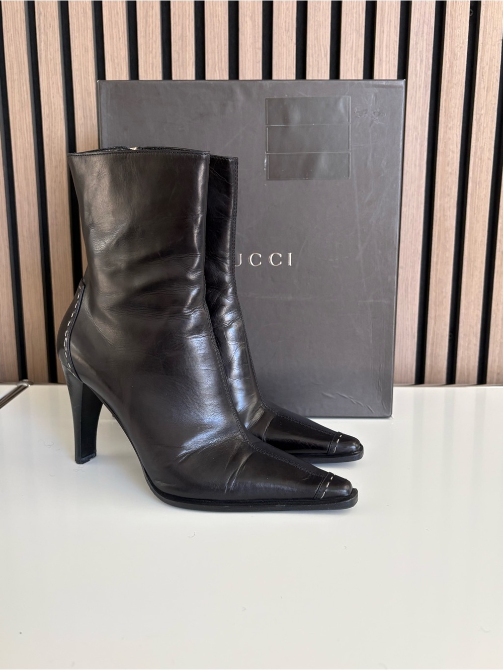 Auth VTG Y2K GUCCI Leather Boots